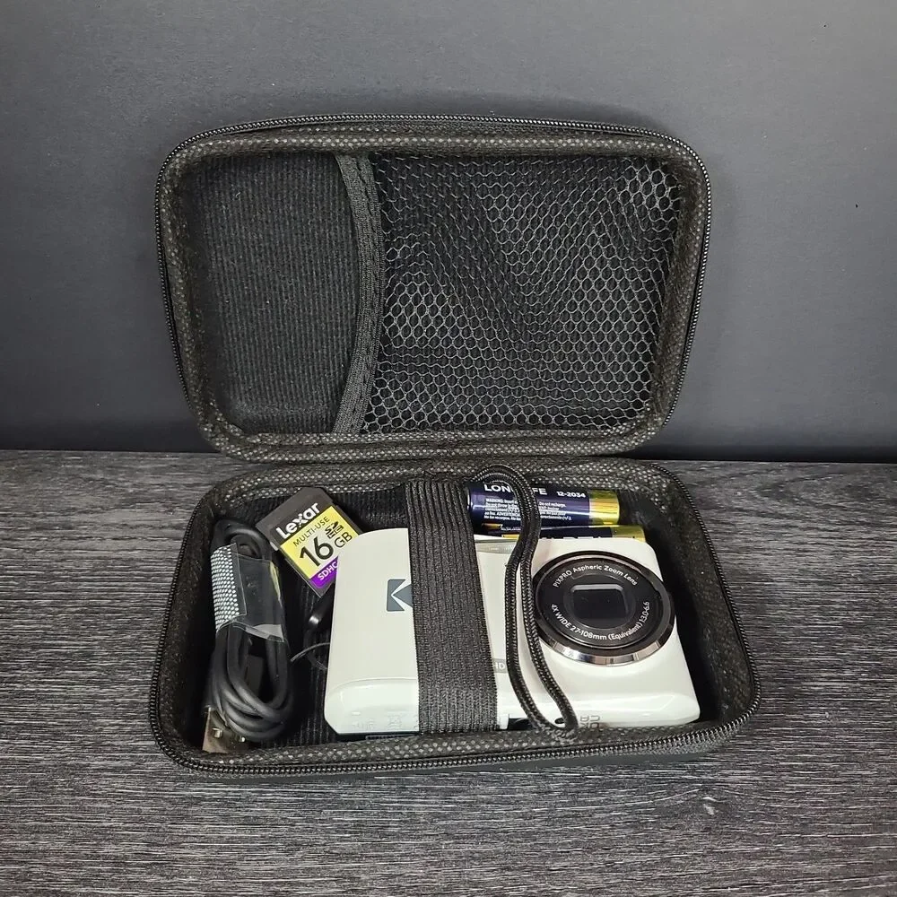 Kodak Pixpro FZ45 16MP HD Digital Camera White 16GB Bundle - Refurbished EX